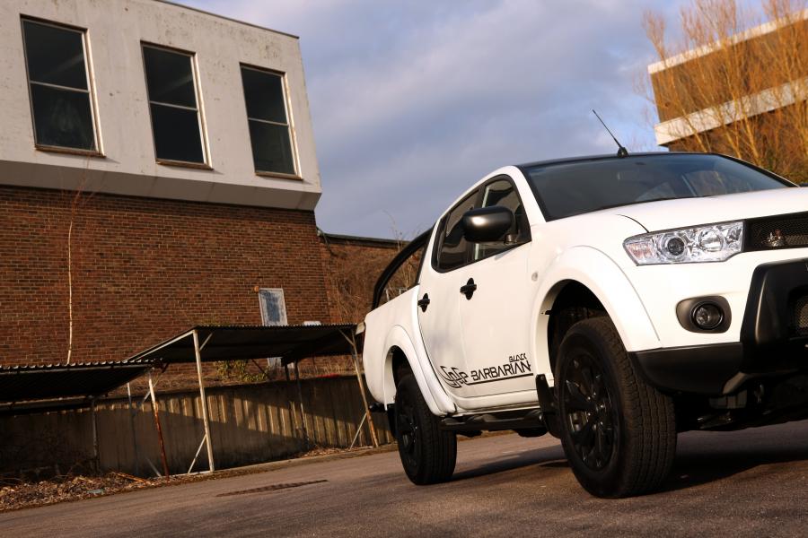  Mitsubishi L200 Black Barbarian 2012 года  (UK) (фото 64 из 68)